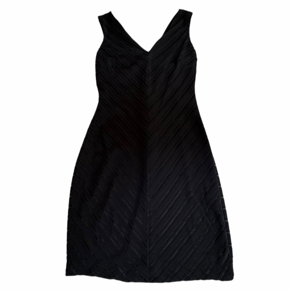 Guess Los Angeles Tonal Chevron V Neck Sheath Little Black Sexy Dress- Size 4 - Picture 9 of 16